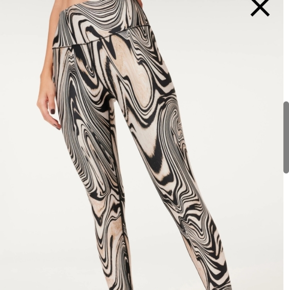 Safari print Capri leggings - Picture 2 of 5